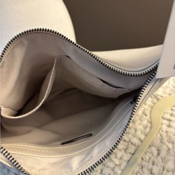 Steve Madden White Hobo Bag with Minimalist Design - Picture 8 of 9